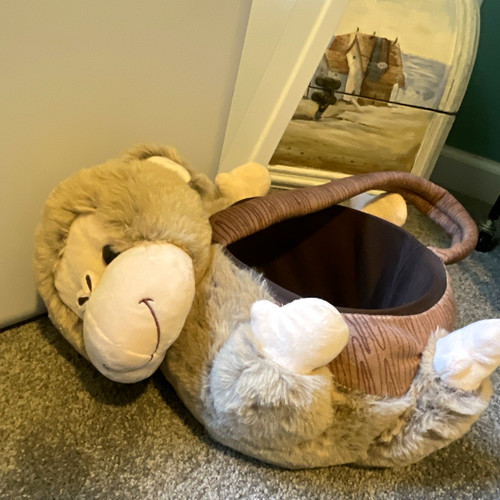 Monkey plush basket with - monkey,